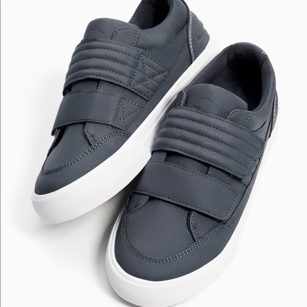 Zara Boys Blue snickers with straps